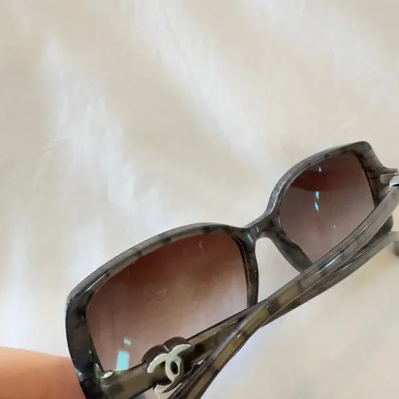 Authentic Chanel 5218 c1305/3B Y2K Sunglasses 54 16 Paris Hilton Style - Picture 2 of 7